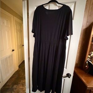 Elegant Black Midi Dress